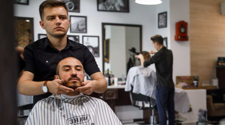 șampon-de-barbă-frizerie-barbershop-tunsori-01jpg