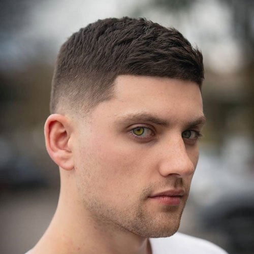 Tunsoare Mild Bald Fade cu Cropperd Hair