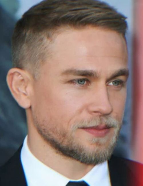 tunsori barbati fata rotunda- short pompadour