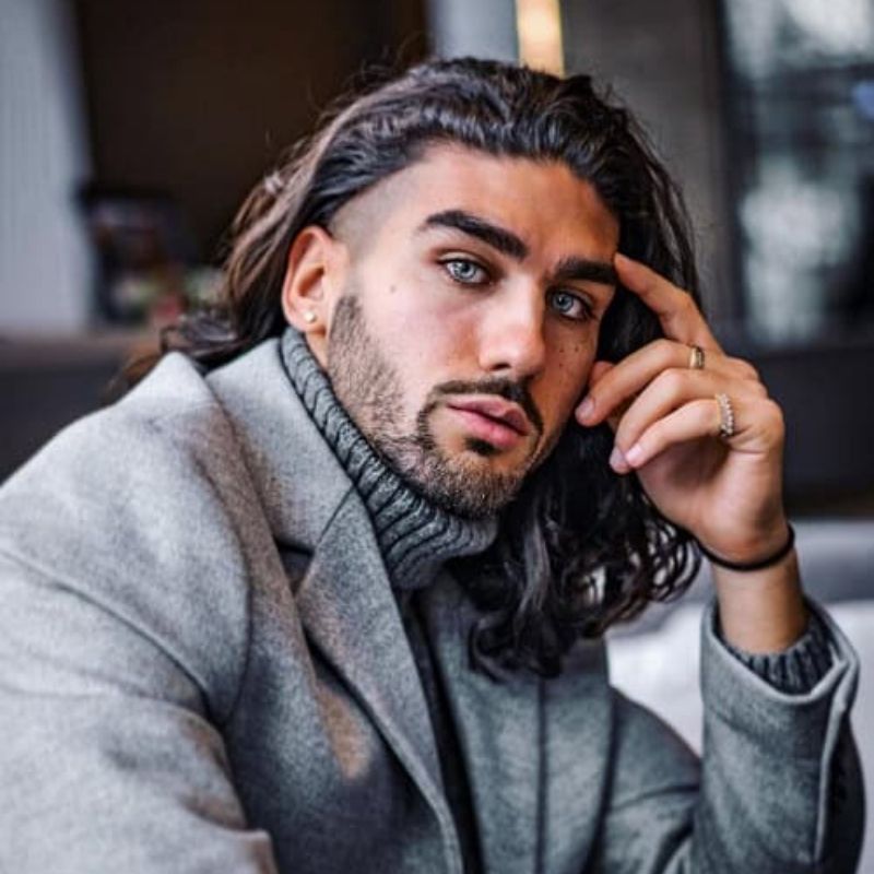 tunsoare băieți păr lung-undercut cu par lung