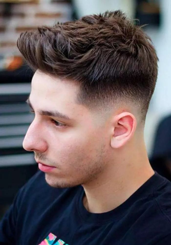 tunsoare mid fade -mid top fade