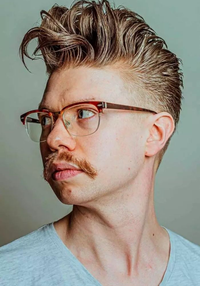 tunsoare mid fade-pompadour